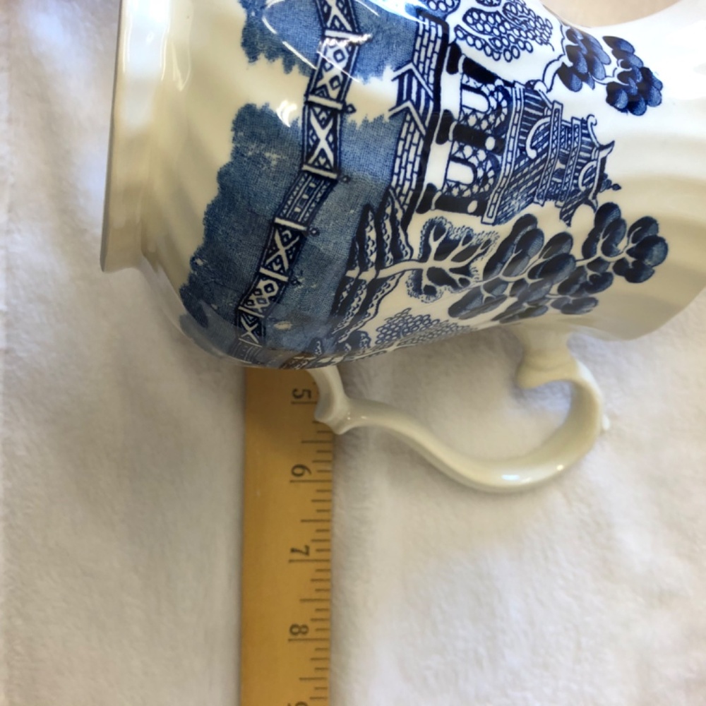 Royal Wessex Blue Willow milk jug or pitcher made in England chinoiserie vase - Picture 10 of 10